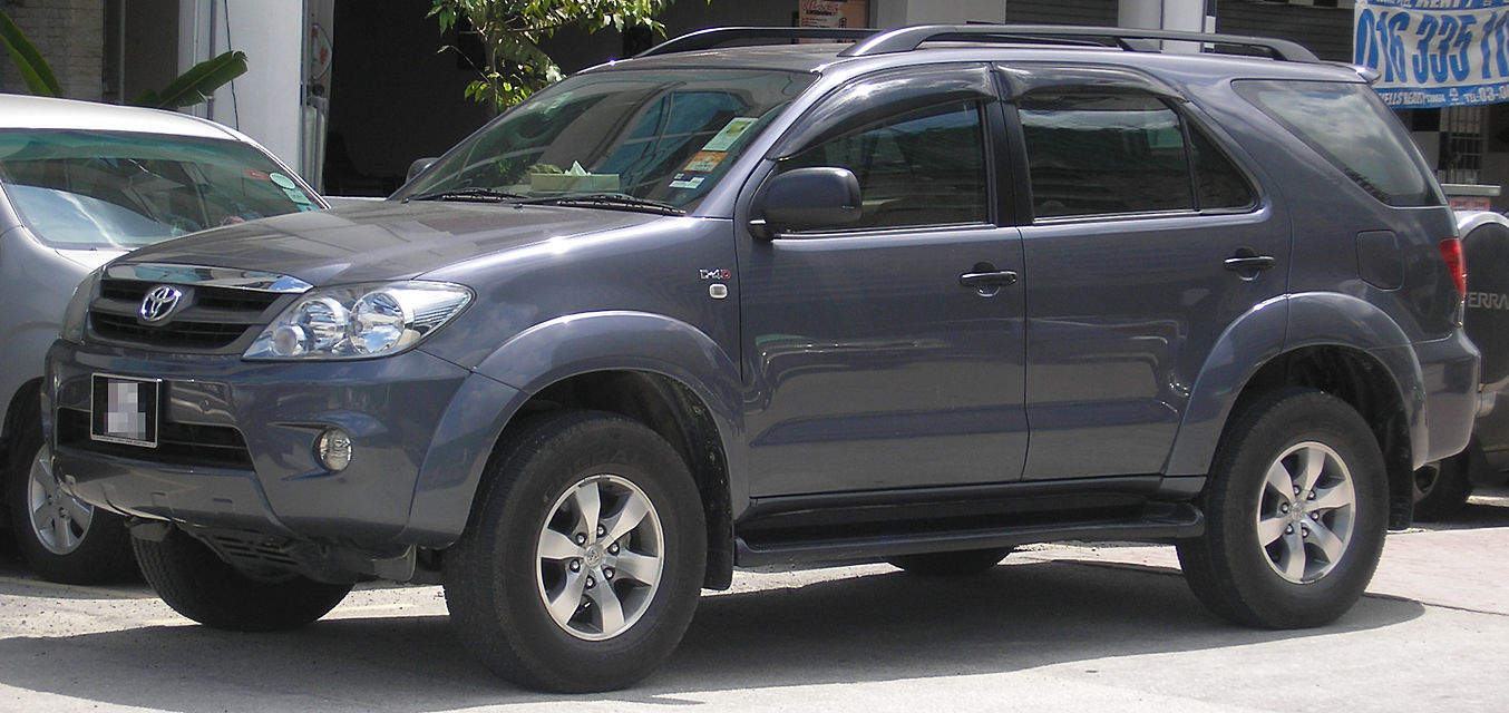 Used 2005 TOYOTA FORTUNER 2WDFLSJF1139C for Sale BH041266  BE FORWARD