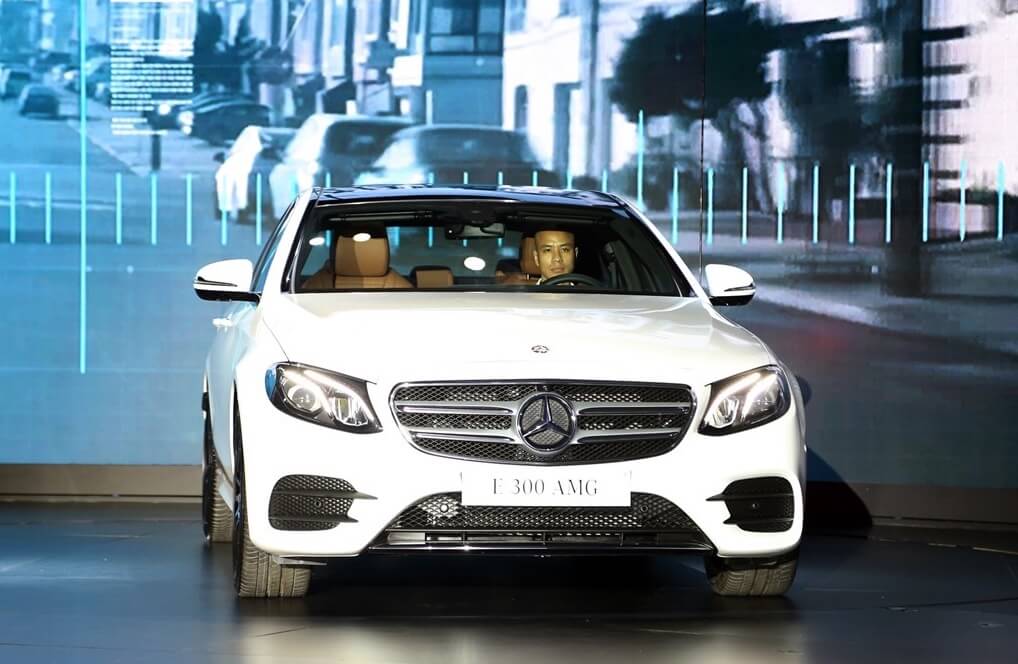 Giá xe Mercedes E300 AMG 2018 tại Việt Nam