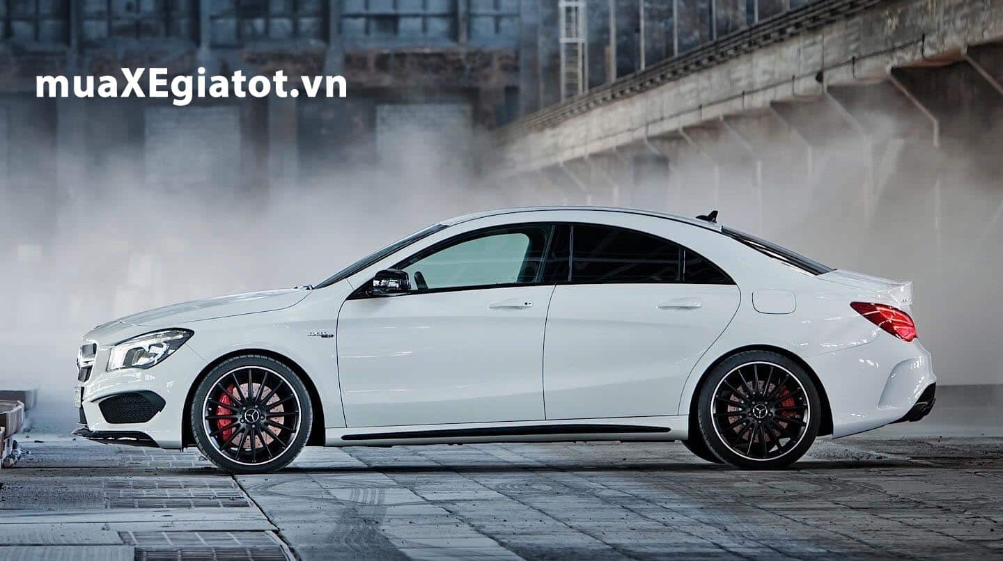 Country Mercedes CLA 45 AMG 2019 4Matic