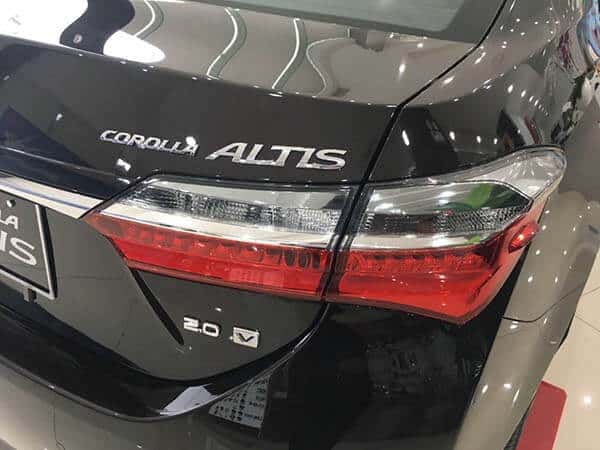 Toyota Altis 2.0V CVT Luxury 2018 (Đèn sau)