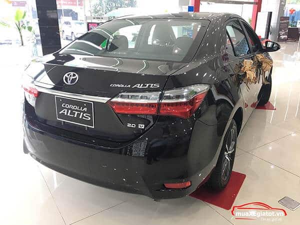 Toyota Altis 2.0V CVT Luxury 2018 (Đèn hậu phải)