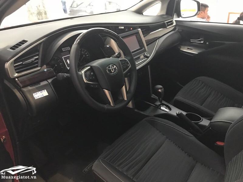 Không gian nội thất Toyota Innova 2018 Venturer