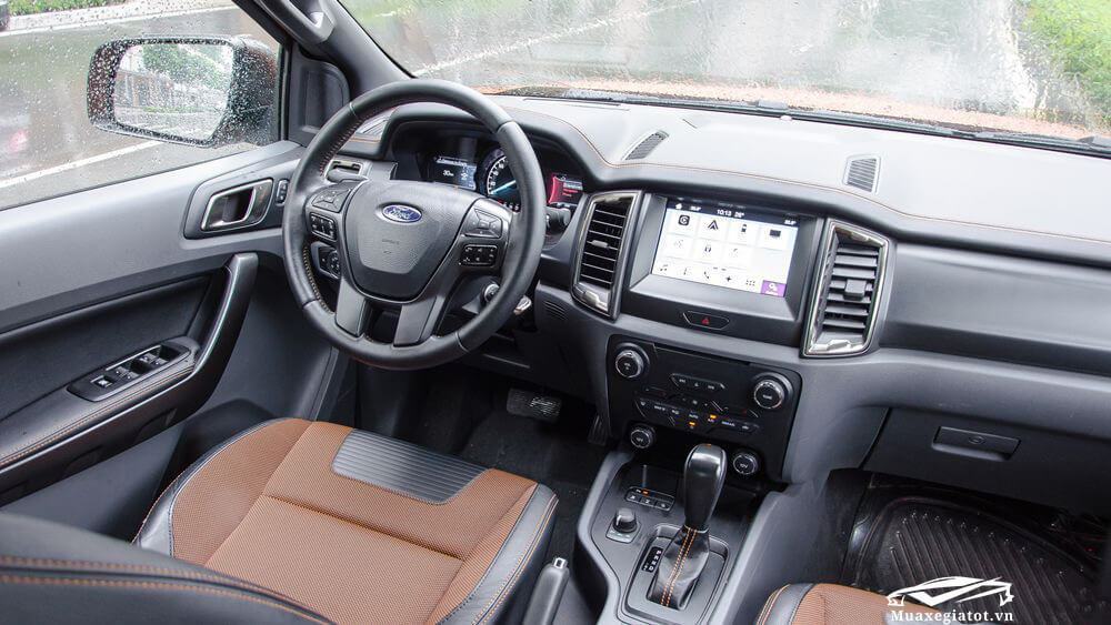 Nội thất xe Ford Ranger 2018 trang bị rất nhiều công nghệ hiện đại