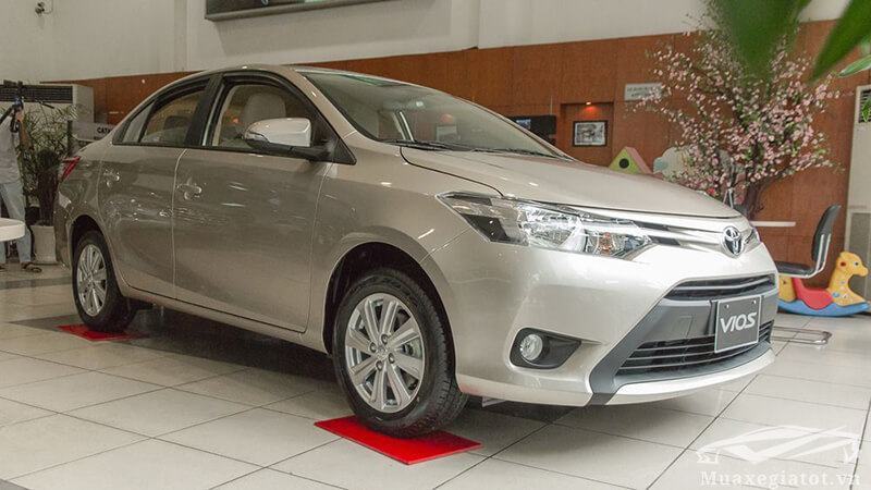 Toyota Vios đang có giá bán cao hơn các đối thủ cùng phân khúc