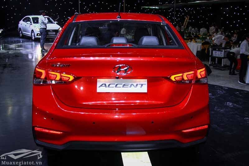 Đuôi xe Hyundai Accent 1.4AT 2018 đặc biệt