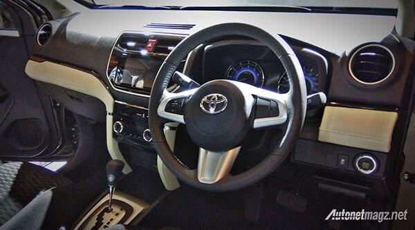 Nội thất xe và tiện nghi trên bị trên Toyota Rush 2018 - 2019