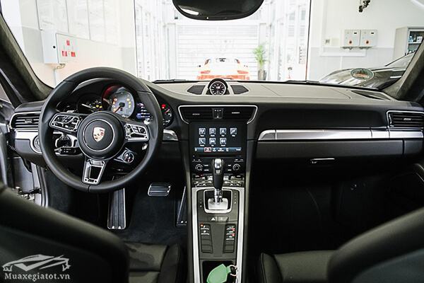 Nội thất của Porsche 911 Carrera
