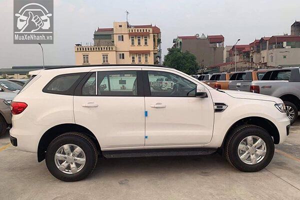 hong-xe-ford-everest-ambiente-so-san-muaxenhanh-vn-1