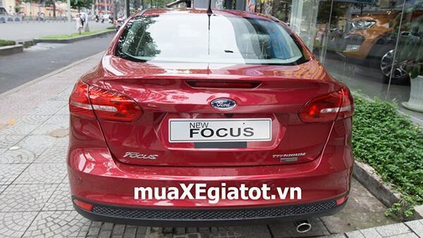 duoi-xe-ford-focus-2019-titanium-muaxegiatot-vn-4