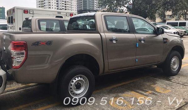 hong-xe-ford-ranger-xl-4x4-mt-2019-muaxegiatot-vn-7