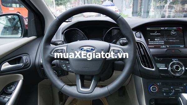 vo-lang-xe-ford-focus-2019-titanium-muaxegiatot-vn-8