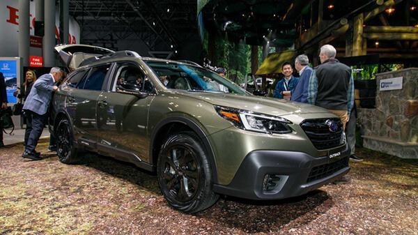 2020-subaru-outback-at-the-new-york-auto-show-2020-subaru-outback-at-the-new-york-auto-show-muaxegiatot-vn-13