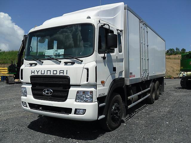 Xe tải 3 chân Hyundai HD260 15 Tấn Thành Công