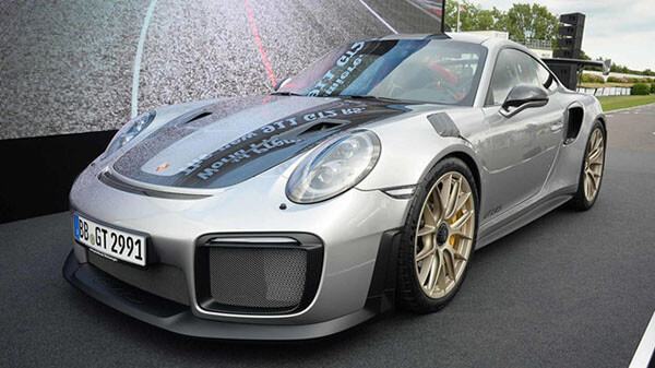 Porsche 911 GT2 RS 2022: thông số, giá bán, khuyến mãi