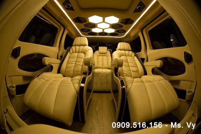 3-noi-that-xe-ford-tourneo-limousine-2020-muaxegiatot-vn