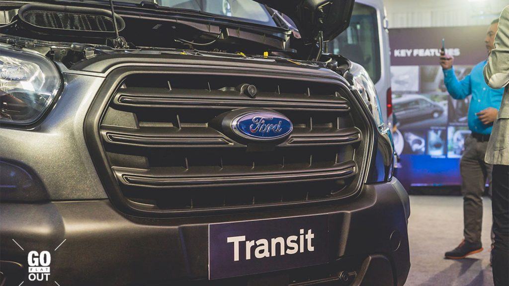 mat-galang Ford-Transit-2020-ra-mat-philiphine-muaxegiatot-vn
