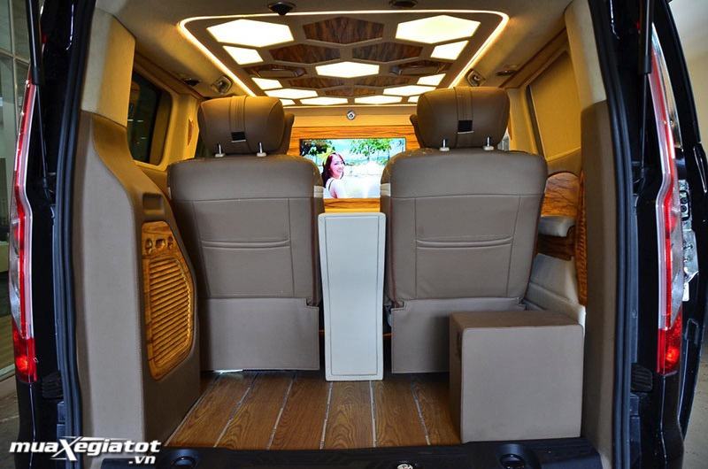 chi-tiet-ford-tourneo-limousine-vip-2020-2021-muaxegiatot-vn-3