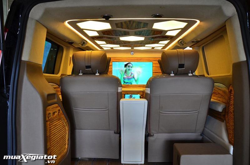 chi-tiet-ford-tourneo-limousine-vip-2020-2021-muaxegiatot-vn-5