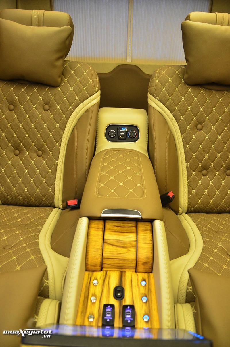 chi-tiet-ford-tourneo-limousine-vip-2020-2021-muaxegiatot-vn-6
