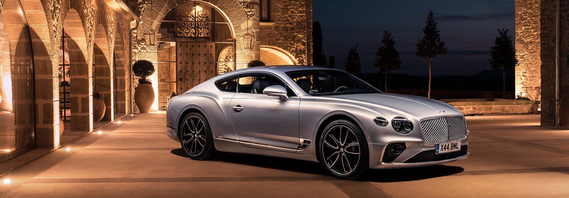 Bentley-Continental-GT-2020-muaxegiatot-vn
