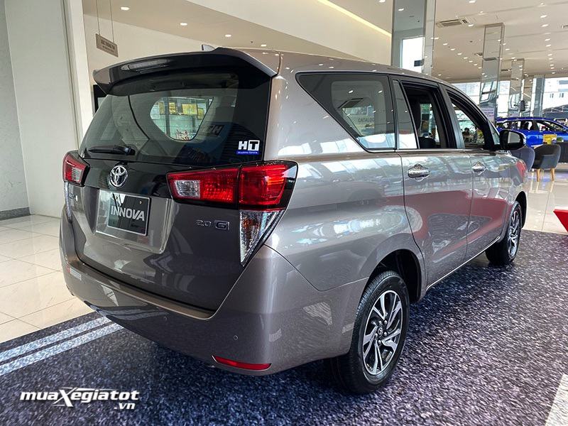 Bán MPV ế ẩm Toyota Innova 2023 thay đổi sang thiết kế kiểu SUV