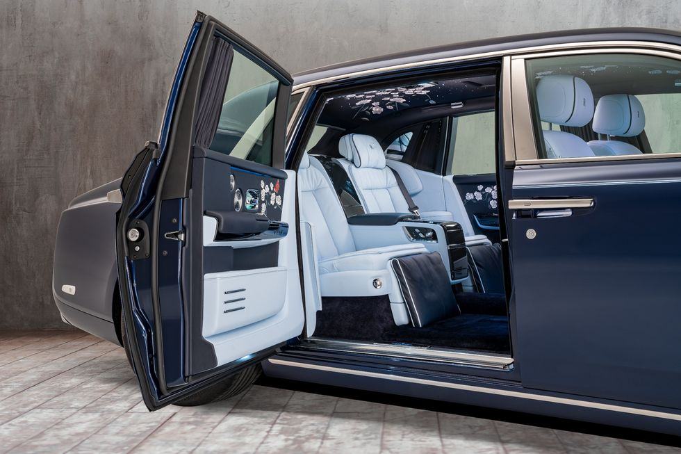Ghe-sau-Rolls-Royce-Phantom-2021-Muaxegiatot-vn
