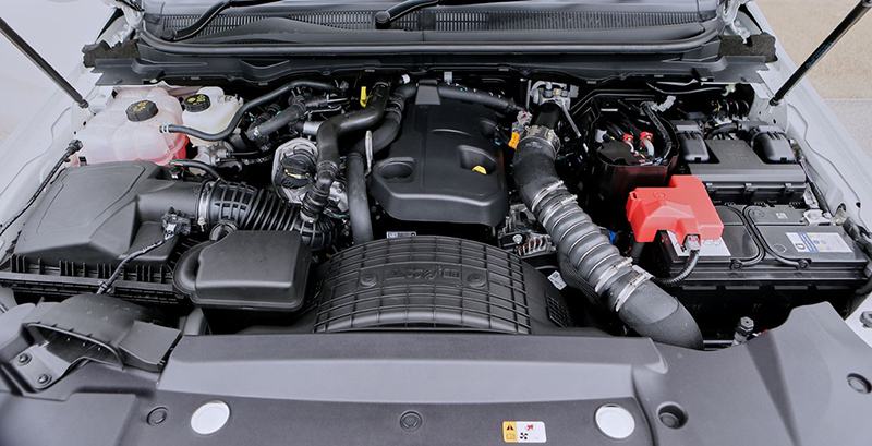 Có 2 tùy chọn động cơ gồm Diesel Bi-Turbo 2.0L và Diesel Single Turbo 2.0L.  2 cỗ máy này có thể sản sinh công suất tối đa từ 178-210 mã lực, mô-men xoắn cực đại 420-500 Nm.