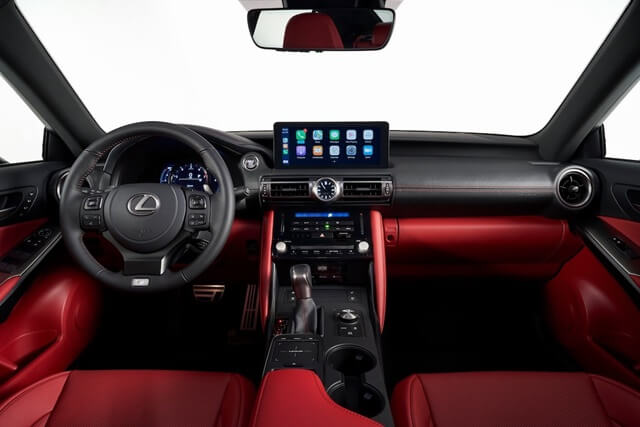 Lexus-IS300h-2021-taxi