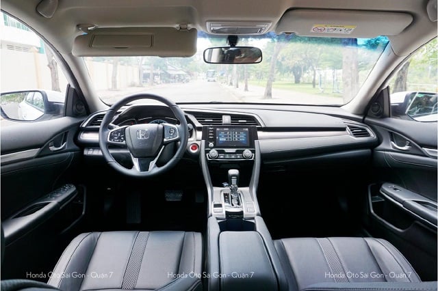 Noi-that-xe-Honda-Civic-18G-CVT-2021-Muaxegiatot-vn