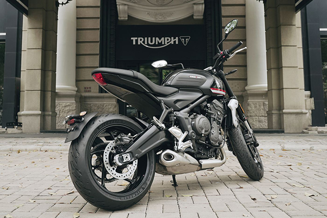 Mam-xe-Triumph-Trident-660-2021-2022-muaxegiatot-vn