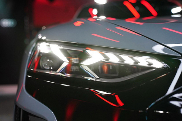 den-xe-Audi-e-tron-GT-2022-ra-mat-thai-lan-muaxegiatot-vn