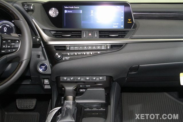 tien-nghi-tren-xe-xe-sedan-lexus-es300h-2020-muaxegiatot-vn