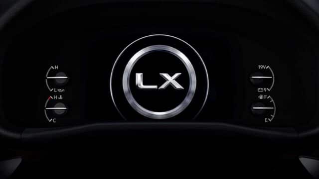Vô lăng mới và cụm đồng hồ kỹ thuật số hiện đại cho Lexus LX600 2022.