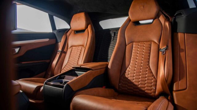 Hàng ghế thứ 2 của Lamborghini Urus 2023.