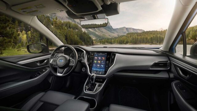 Subaru Outback 2023 có khoang lái không thay đổi.