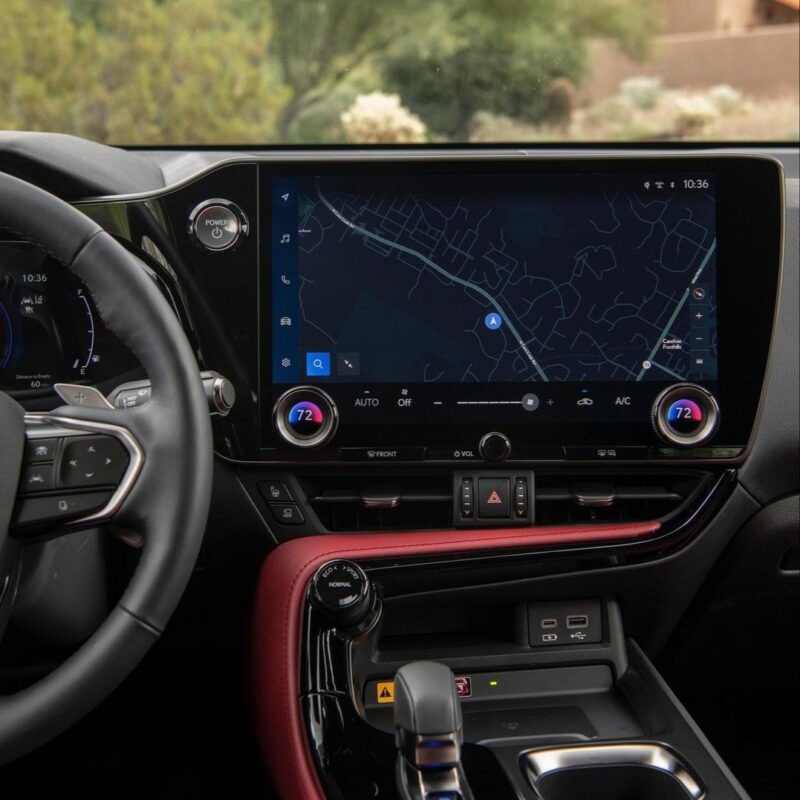 Lexus NX 350 F Sport 2022 sở hữu màn hình 14 inch.