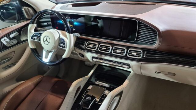Mercedes-Maybach GLS 480 2022 với hệ thống giải trí cao cấp.