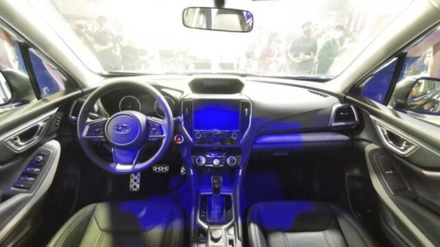 Subaru Forester 2023 với khoang lái quen thuộc.
