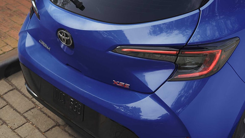 Toyota Corolla hatchback 2023 với đèn hậu mới.