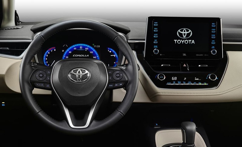 Toyota Corolla 2023 dùng vô-lăng 3 chấu.
