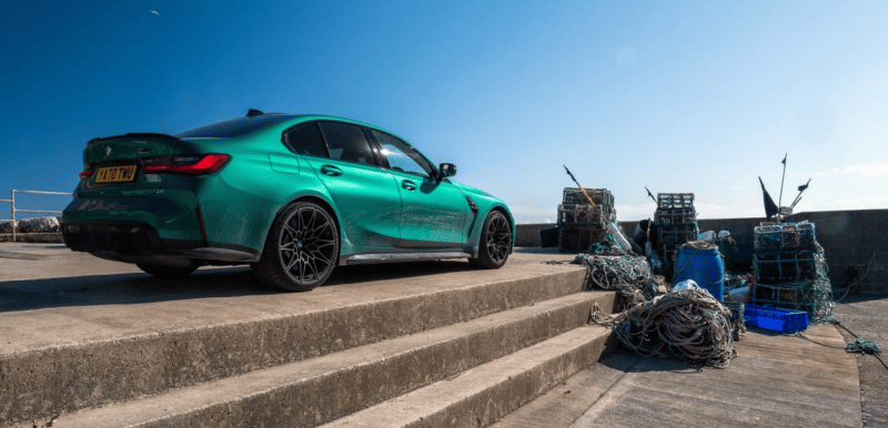 BMW M3 Competition 2022 có bộ mâm thể thao.