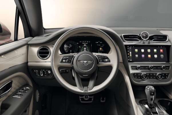 Bentley Bentayga EWB 2023 sở hữu khoang lái cao cấp.