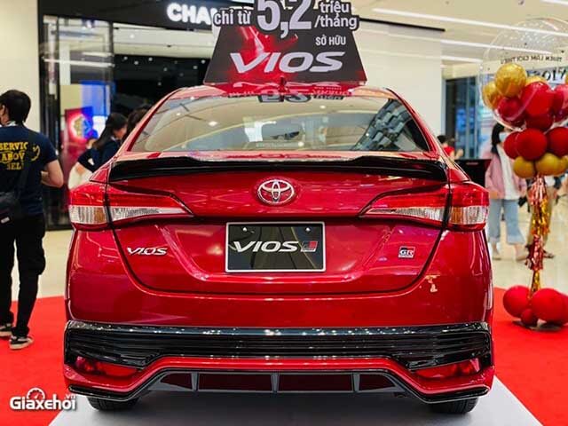 Phân đuôi xe Toyota Vios 2022 khá "ngầu"