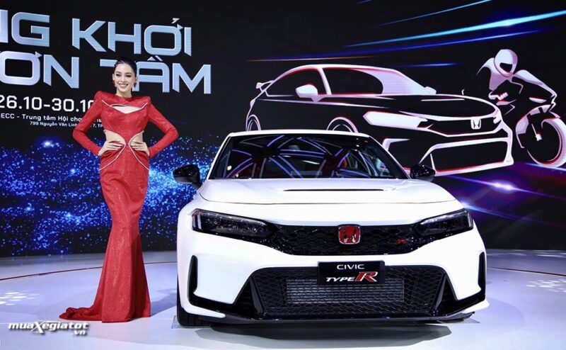 Honda Civic bản thể thao xuất hiện tại Việt Nam trị giá tiền tỷ