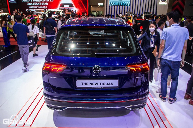 Duoi-xe-Volkswagen-Tiguan-2023-Giaxehoi-vn