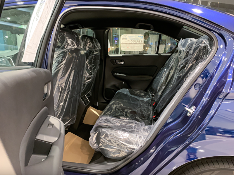 Không gian khoang hành khách của Honda City RS Hybrid 2023 vẫn rộng rãi và thoải mái nhất phân khúc.